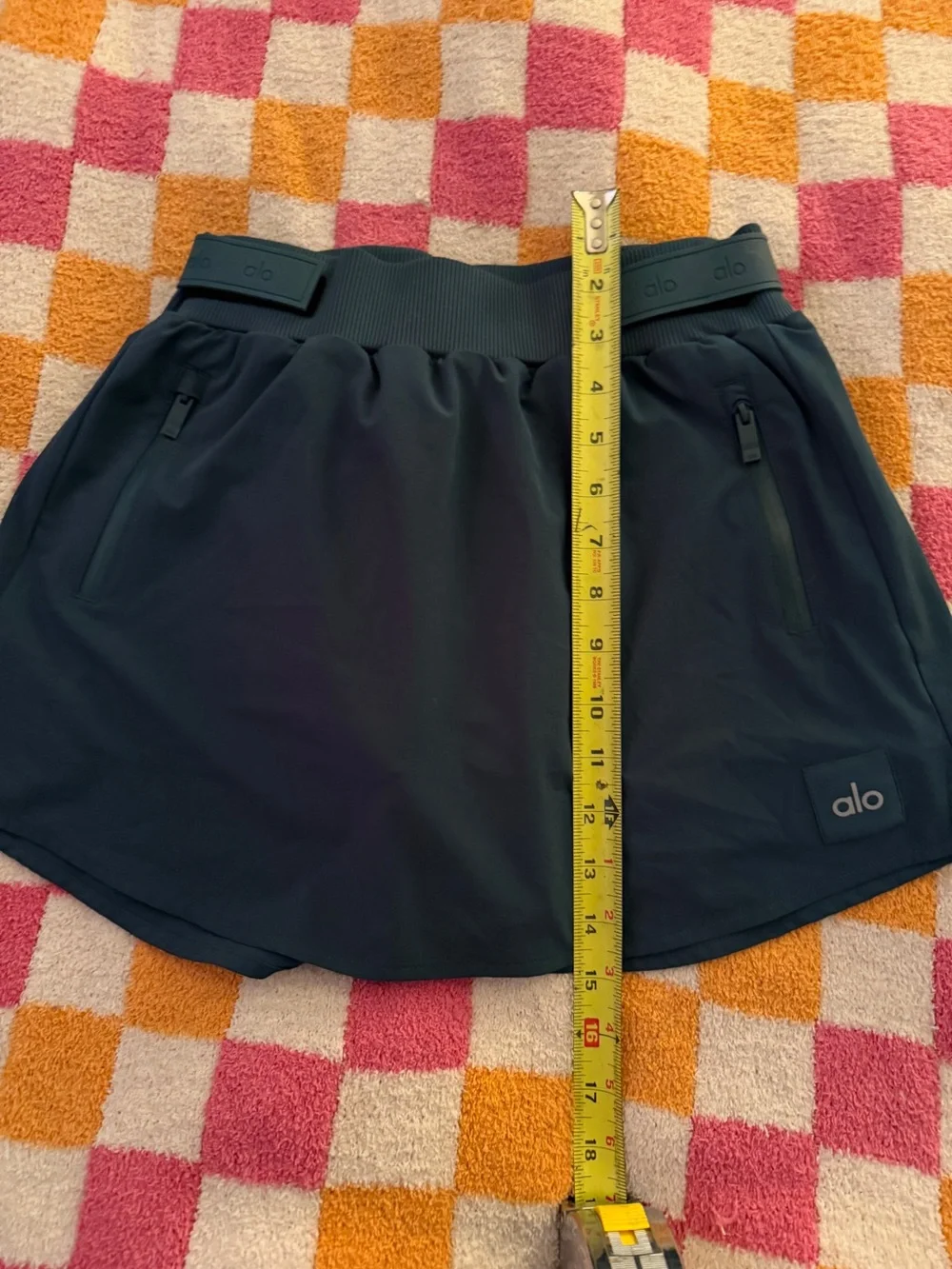 ALO Yoga Green Women's Athletic Skirt with Zipper Pockets